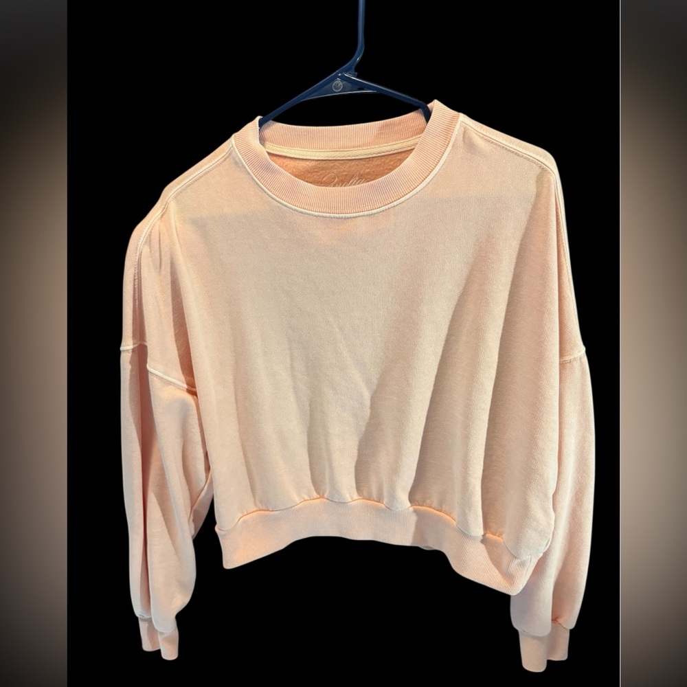 Women’s Medium Magnolia Peach Sweatshirt